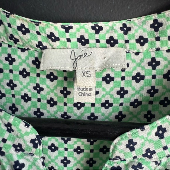 Joie Green Relaxed Buttoned Blouse 100% Silk - Picture 5 of 10
